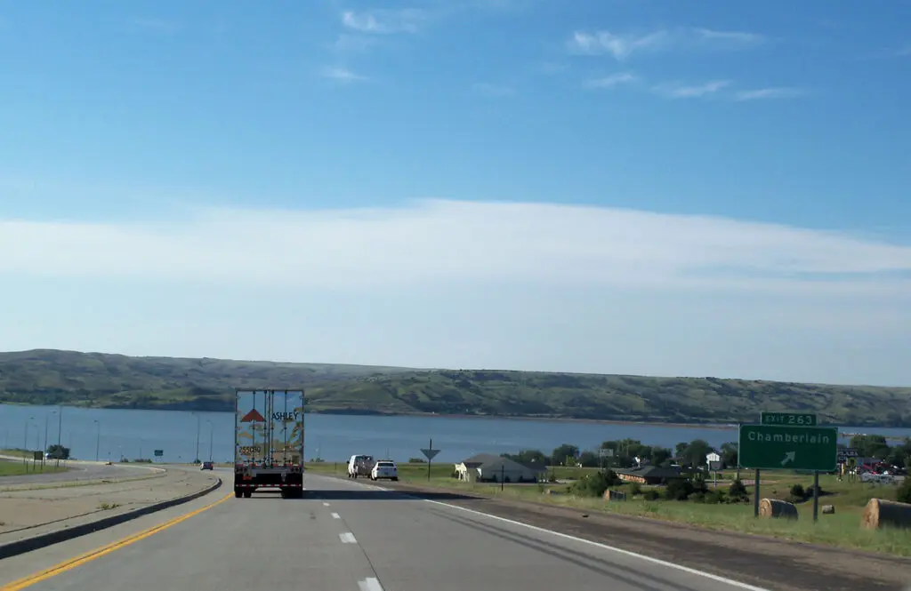 "Chamberlain, South Dakota - panoramio" by Jerry Huddleston is licensed under CC BY-SA 3.0. Source: Wikimedia Commons (https://commons.wikimedia.org/wiki/File:Chamberlain,_South_Dakota_-_panoramio.jpg)