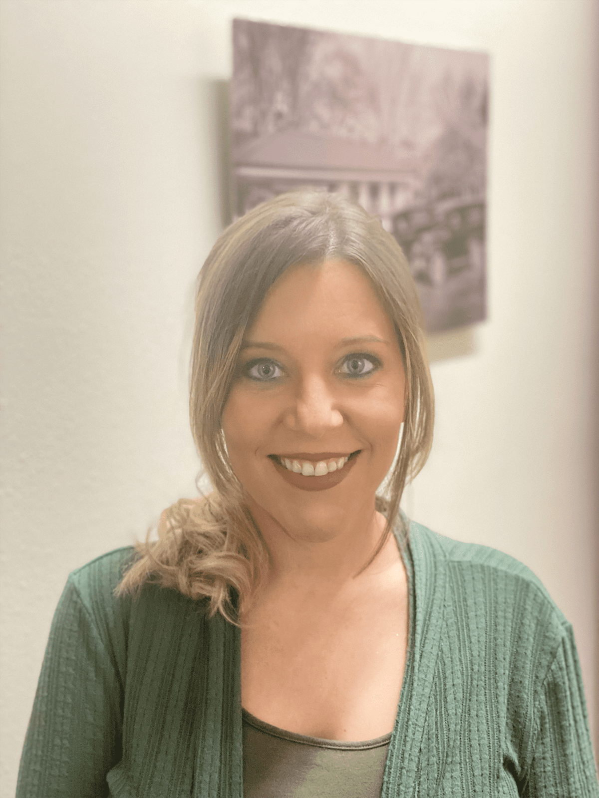 Justine Willhite Office Manager headshot